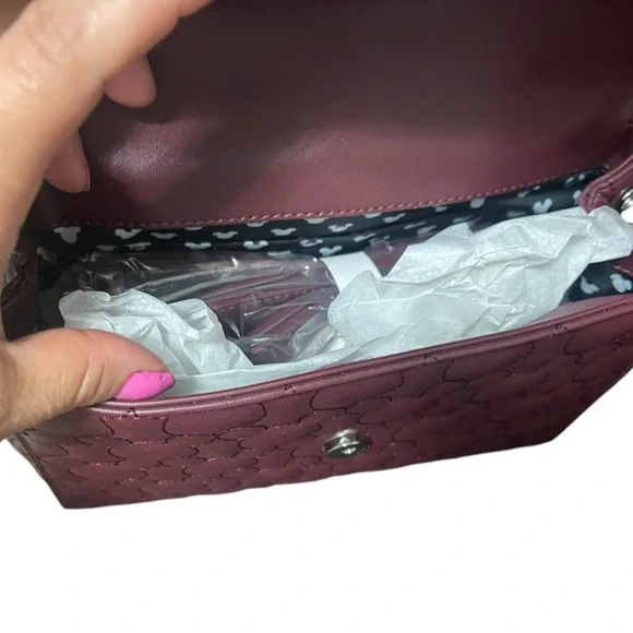 💚💜🌼NWT Loungefly Disney Minnie Mouse Quilted Crossbody Satchel Handbag Purse. - Picture 6 of 11